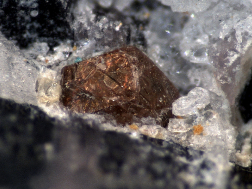 scimissionowen's tweet photo. A very quick A-Z of #hafnium minerals! Hf narrowly misses out on having none (or should that be haf-non?) minerals. H is for hafnon, HfSiO4. The much rarer Hf-dominant analogue of #zircon, that most famous of minerals for #radiometricdating!
https://t.co/AvxKvHksS1 https://t.co/5HLvdhhZWJ
