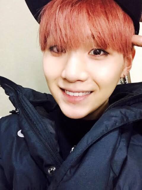 Yoongi and his different colored hairs ; a thread :))