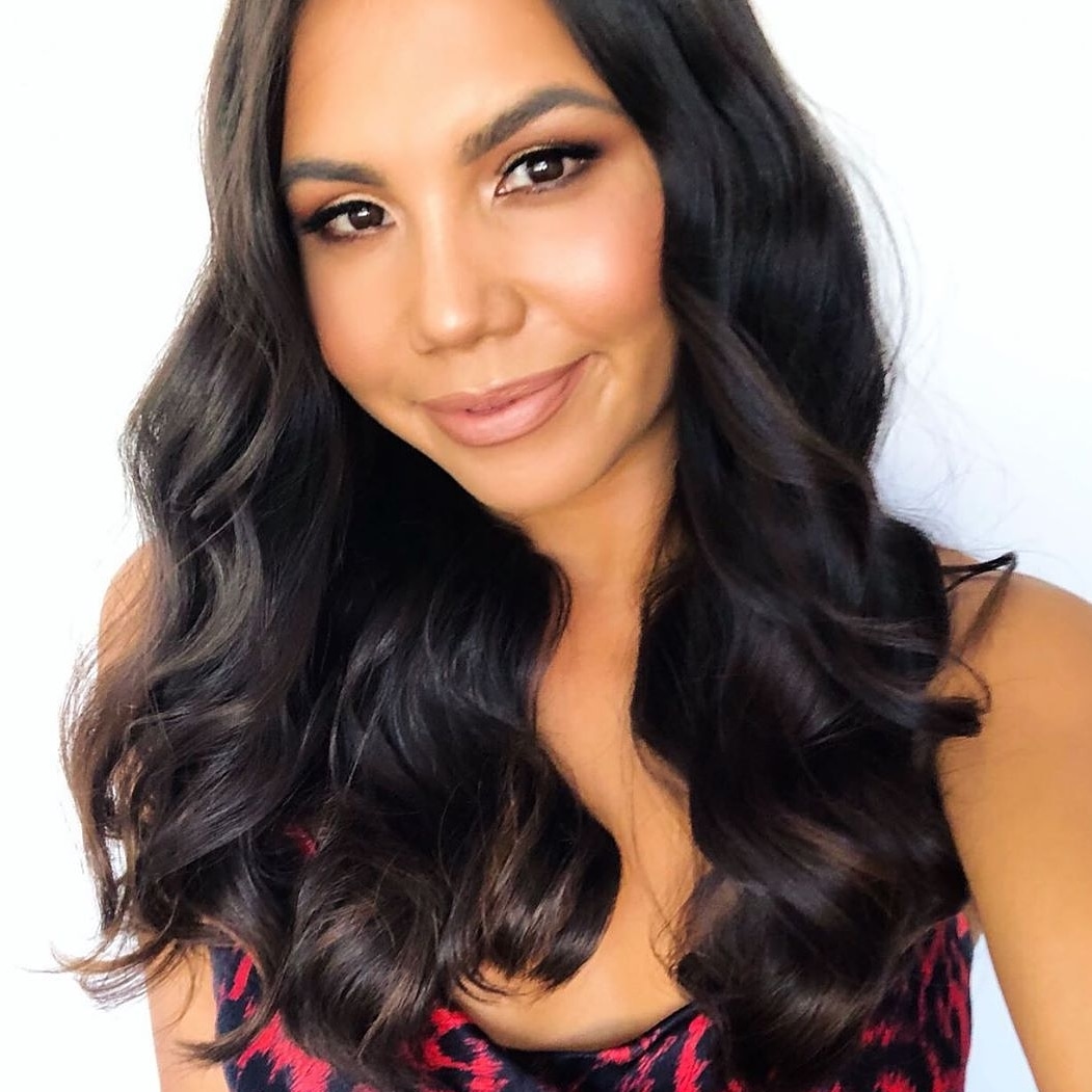 CabalHair's tweet photo. Can we all take a second to check out @thebrowbungalow lush shiny brunette locks!! Using full @olaplex system 3-6 and what a result!! .
.
#hairoftheday #brunette #lush #beautiful #bighairdontcare #transformation #haircolor #haircut #haircare #longhair #straighthair #style https://t.co/CyJVvR8cRE