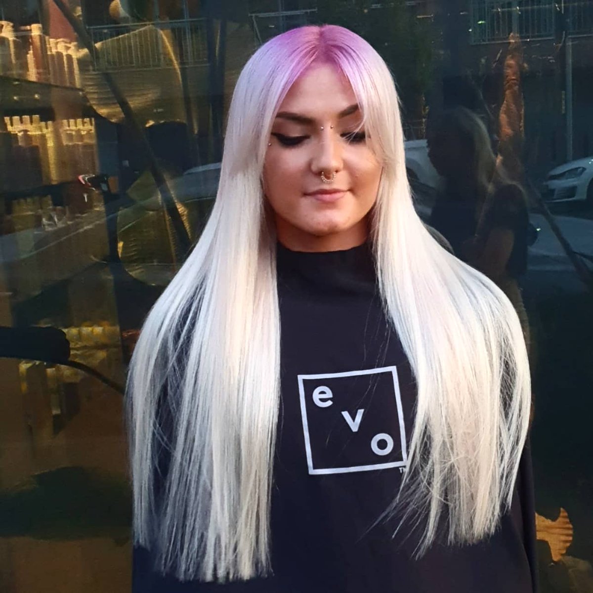 CabalHair's tweet photo. White blone and magenta roots and full head and a half of eft extentions!! New look for our stylist @rachelle_cabalhair 
Colour #hairbythai 
Extentions #hairbychelsealeigh .
.
.
#cabalhair #hairstyleoftheday #blondehair #pinkhair #pinkroots #longhairstyles #hairextentions https://t.co/3R2iNEzBPG