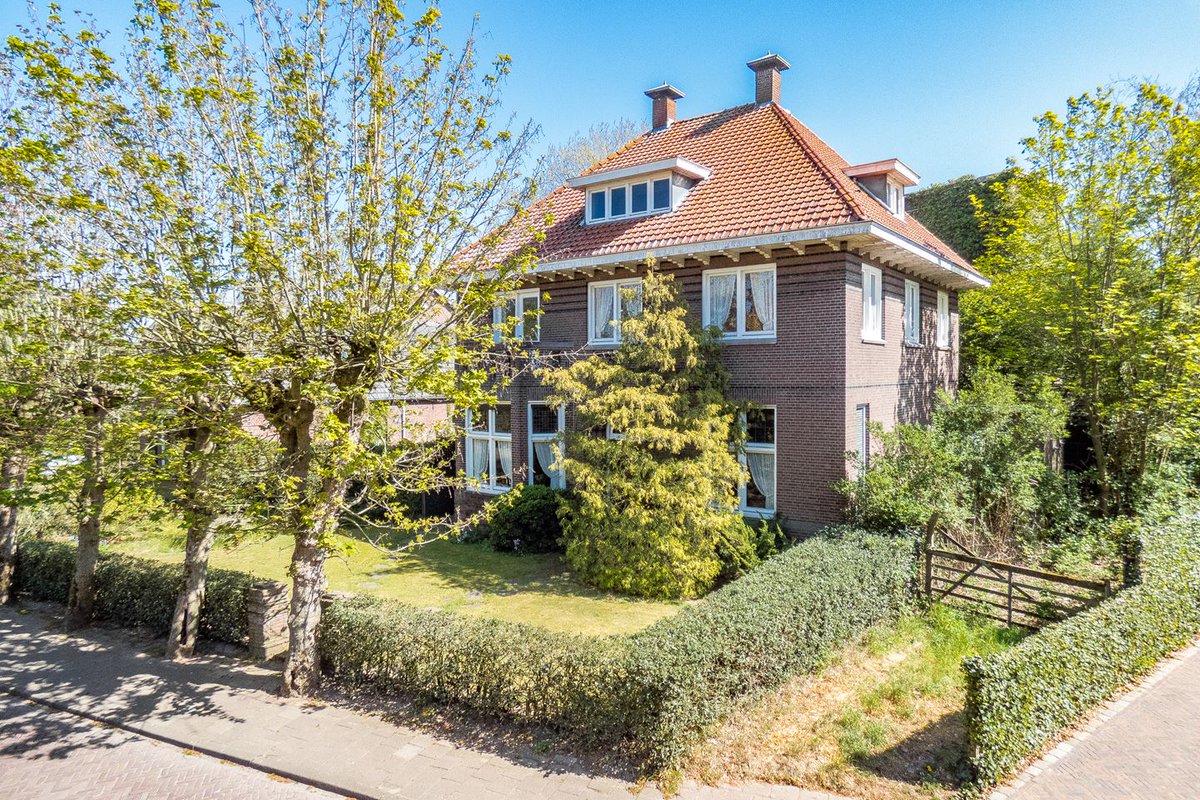 Te koop: Meliestraat 20, Vlijmen: € 525.000 k.k. - 300 m2 oppervlak - 9 kamers dlvr.it/RVM7nY