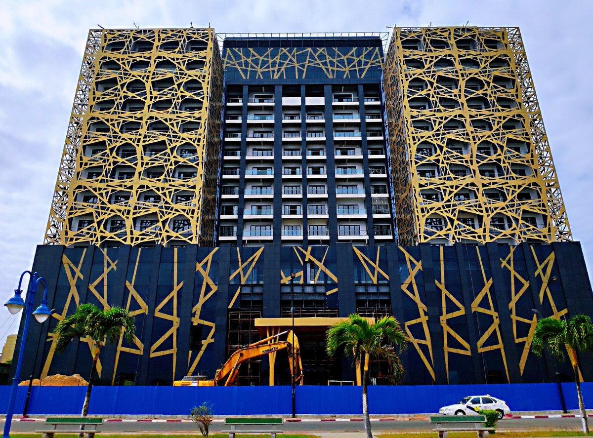 CSCECNEWS's tweet image. #CSCECInAction During this global crisis, #CSCEC #EquatorialGuinea in #Africa has taken effective prevention measures, such as customized health manuals in #Spanish, to protect the safety of CSCECers and to ensure the continuity of projects. See more:bit.ly/2xMMcEa