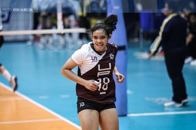 #10 TOTS CARLOSCarlos is one of the most impressive HS standouts during her time. She is a hard hitter with that mean jump serve. And it caught CRDJ's eyes. He wanted Tots to play for DLSU but didnt pushed through. But how deadly would she be today had she played under CRDJ? 