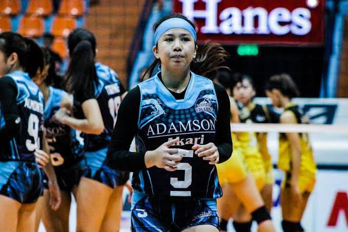 #13 LOUIE ROMEROOne thing CRDJ didnt wanted on his team are players who lacks height.But unlike Cobb,he's willing to recruit Louie even if she's not tall for his standards. Why? Bec she's very good.She's DLSU bound until her HS coach brought her to ADU.What if she chose DLSU?
