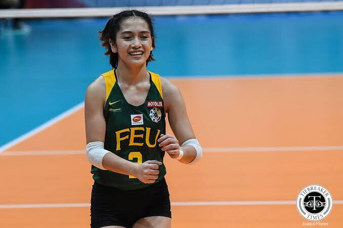 #12 LYCHA EBONThis lefty Davaoeña caught CRDJ's eyes during Palaro. She was so good prior to her ACL. She idolized DLSU's system & players particularly Reyes. She almost committed to DLSU. But what would her fate be had she chosen the most dominant UAAP school last decade? 