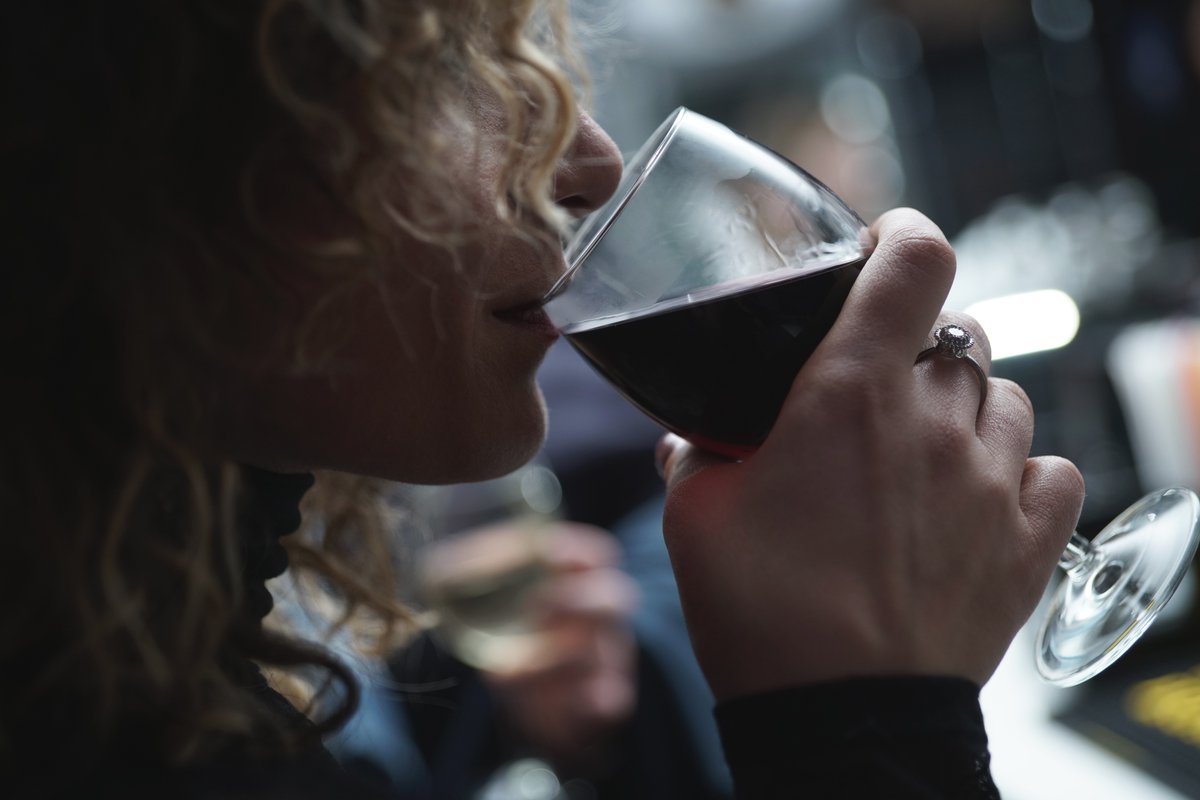 bodegasbleda's tweet photo. El #Convinamiento es una forma de pasar el #confinamiento con #vino 🍷, que siempre está presente en los mejores momentos.

¡No te quedes sin vino! Accede a nuestra promoción👉 https://t.co/PvJsG5XkRn #BodegasBleda https://t.co/GhUASRnt6v