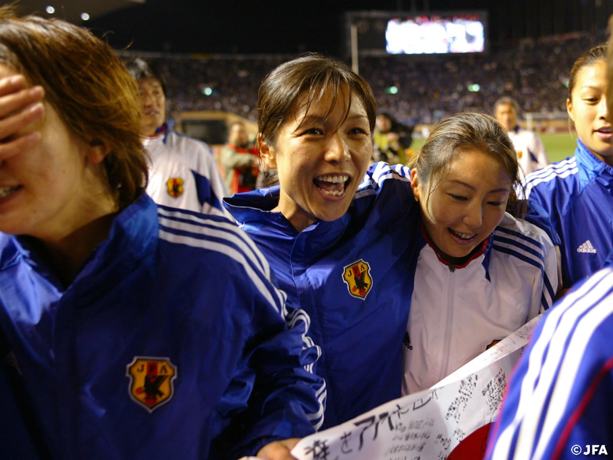 Jfaなでしこサッカー Onthisday 04 4 24 16年前の今日 日本女子代表がアテネオリンピックの出場権を獲得 3万人の観客が歓喜に沸きました アテネオリンピック04アジア地区予選 準決勝 日本 3 0 朝鮮民主主義人民共和国 国立競技場 荒川