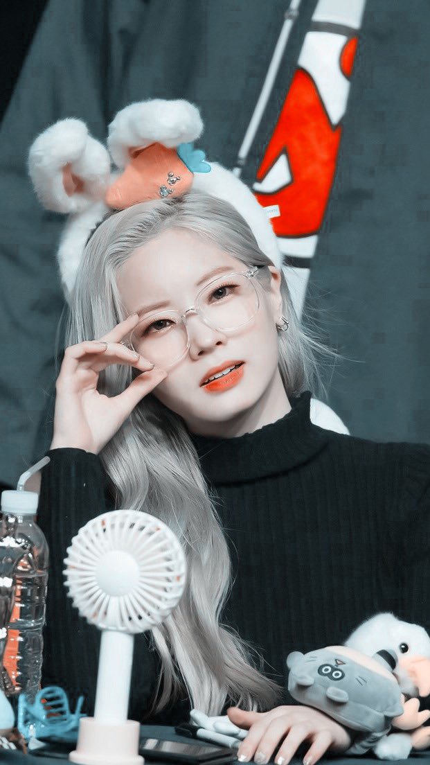115. silver dahyun in specs, the beauty she has. man does she look good