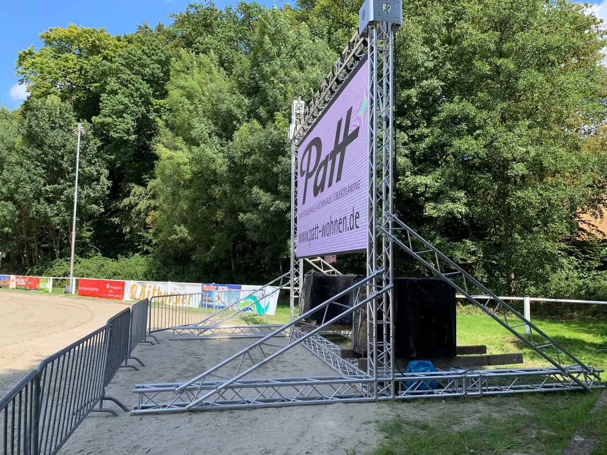 fheublein01's tweet photo. Auto-Kino, Public-Viewing, Konzert-Übertragung? Wir haben den passenden LED-Trailer oder LED-Leinwand, Lautsprechersystem und UKW-Übertragung.
https://t.co/oc3uT2ij9D https://t.co/9sV3Usy0ym