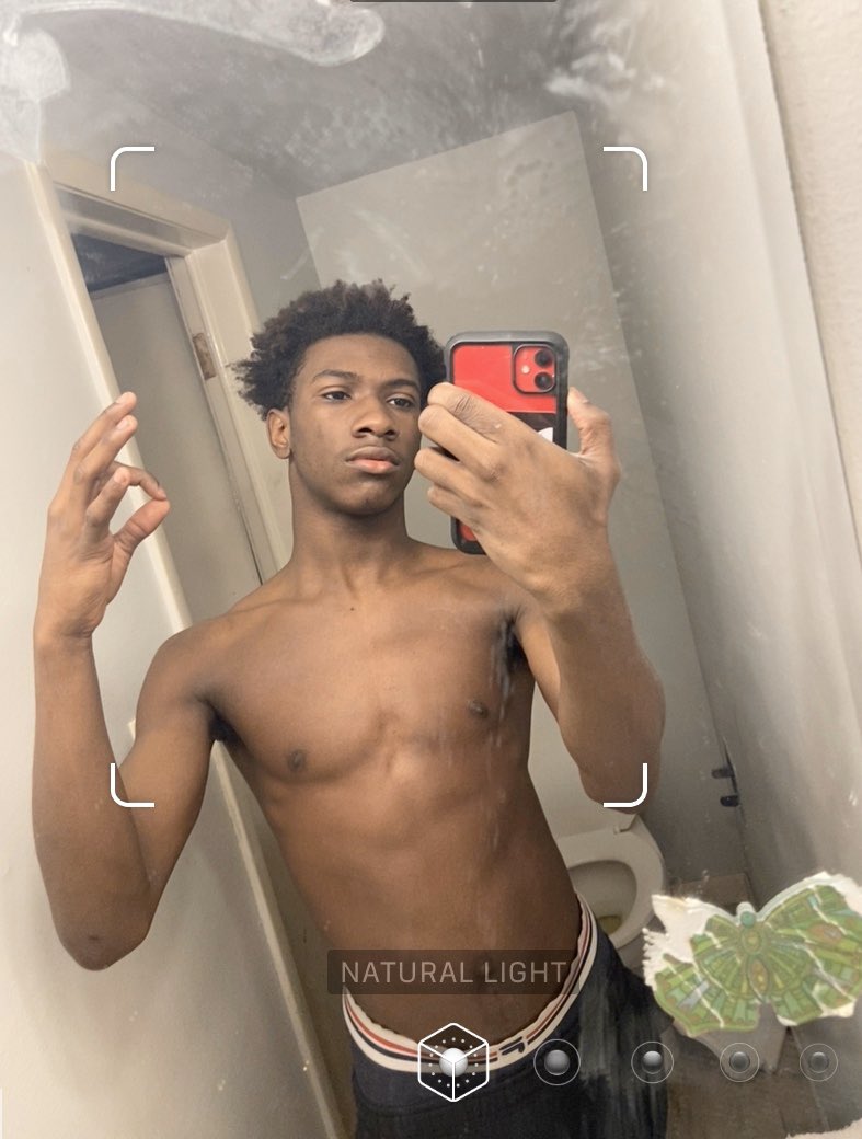 Jae_Jae26's tweet photo. Body Vibes🤟🏾💪🏾🔥 https://t.co/vKsKsi2NnJ