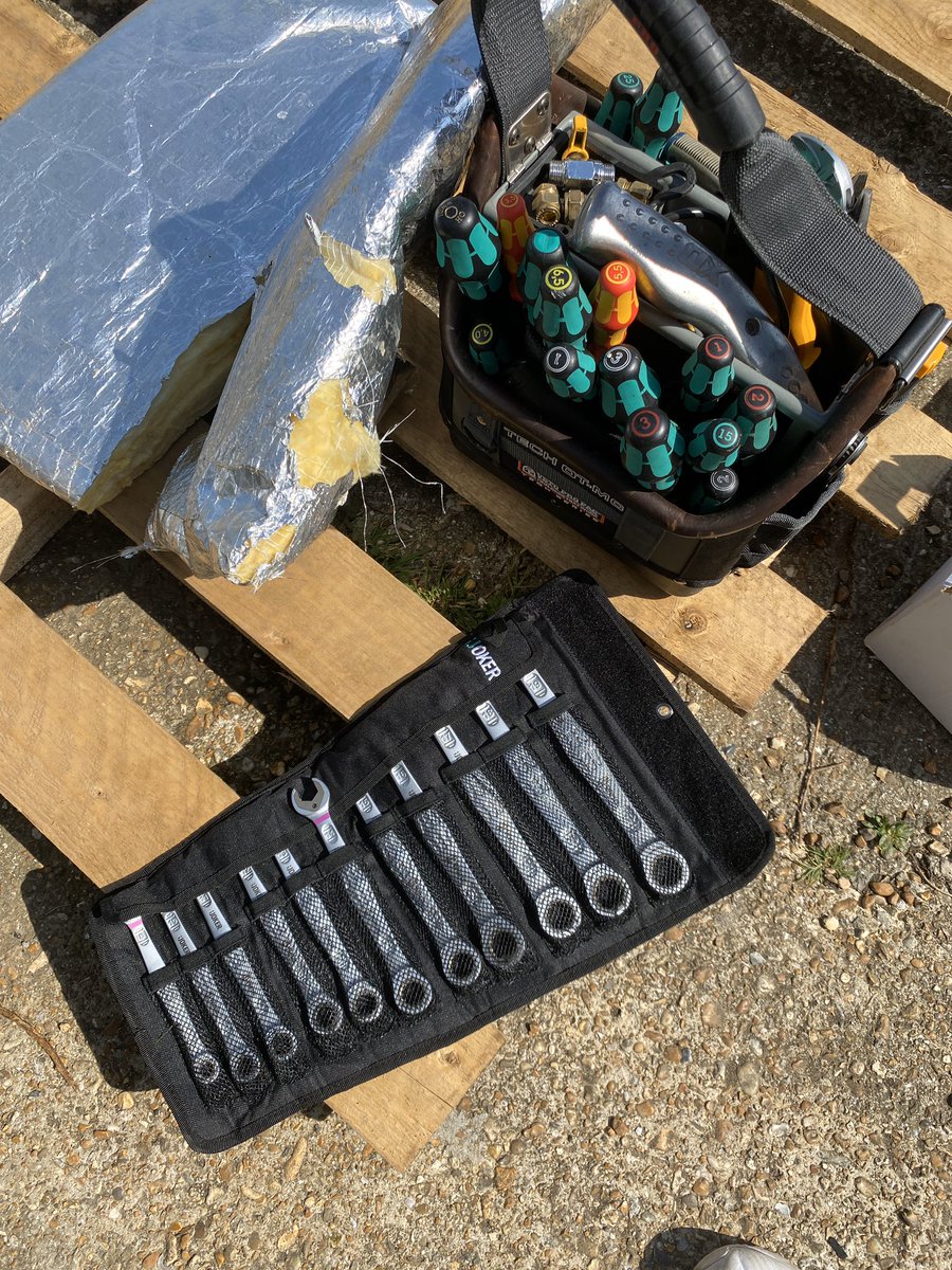 ElementsPlumb's tweet photo. The @weratoolsuk jokers had to make an appearance 👊🏻 https://t.co/JxmG5VnCbX