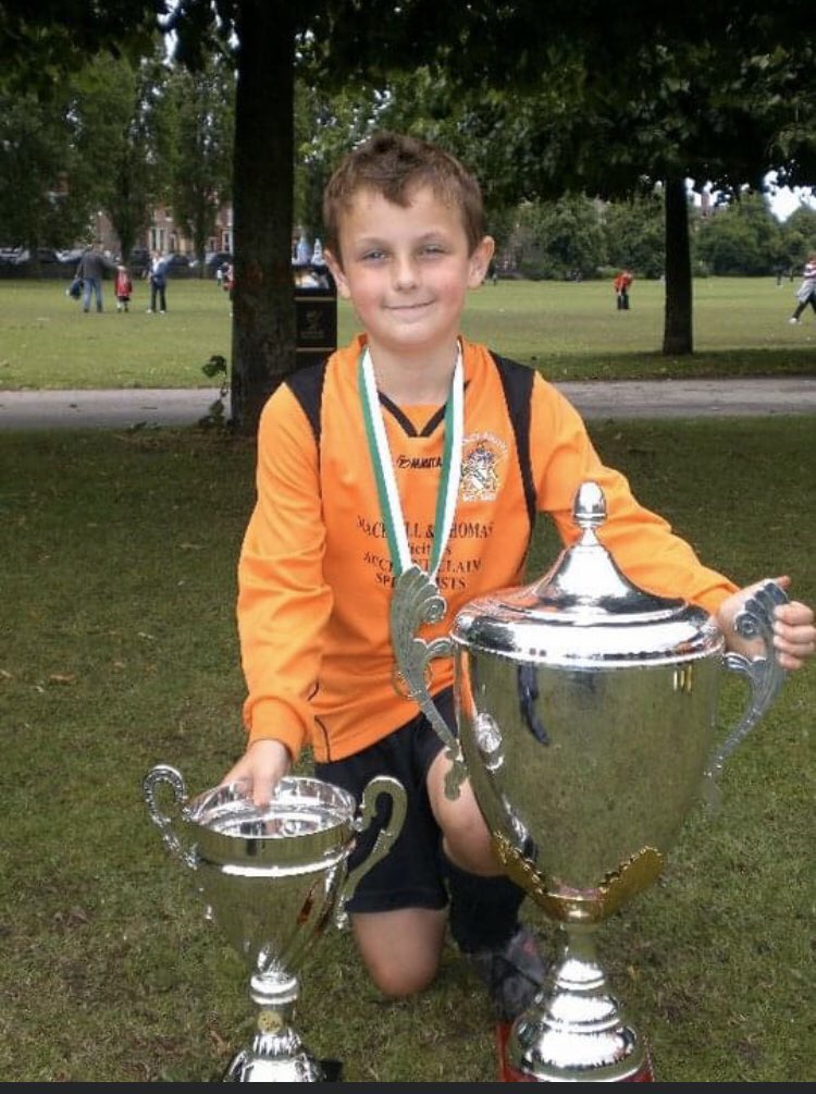 afc_knowsley's tweet photo. One from the KSFC photo archives .. great achievement to be at one club for so long - Well Done Jack
#superbteam #serialwinners
👏👏👏👏 https://t.co/kzidDSmR9R