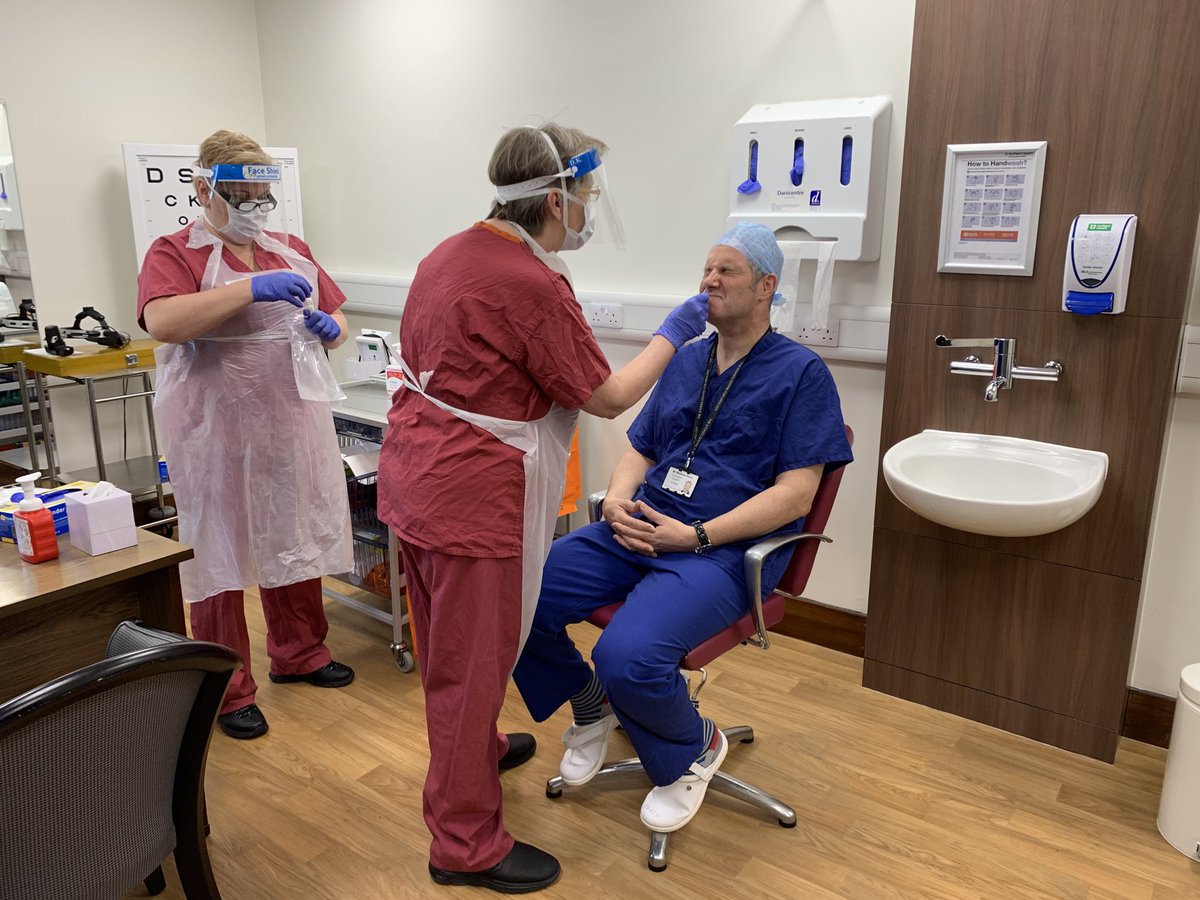 matthewjaperry's tweet photo. Covid free Robotics. Staff and patients all swabbed and Covid free prior to surgery. Surrey and Sussex Cancer Hub getting back to work safely. Let’s get those cancer patients treated. ⁦@RoyalSurrey⁩ ⁦@GuildfordUrolo1⁩ ⁦@_ProstateProjec⁩ ⁦@TUF_tweets⁩ https://t.co/3ette4cQZF