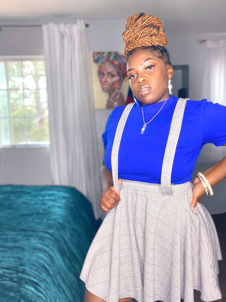 SimplyJeniffer's tweet image. The Parent.       The Wild Ass KidZ.🤪
#Spring15 #VegasZetas #OneNotPicturedSheNotOnTwitter