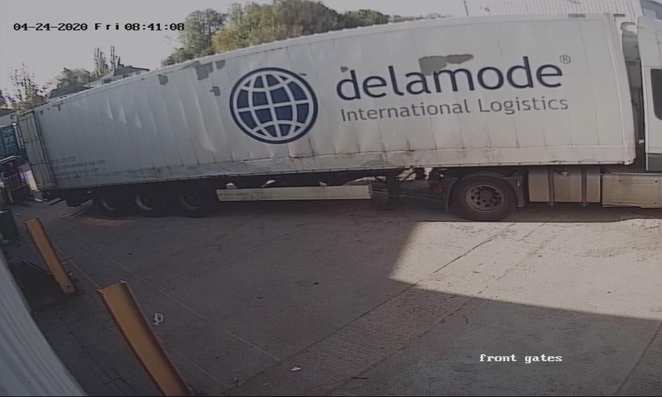 HAPPY FRIDAY :-) First trailer of the day at our Enderby warehouse