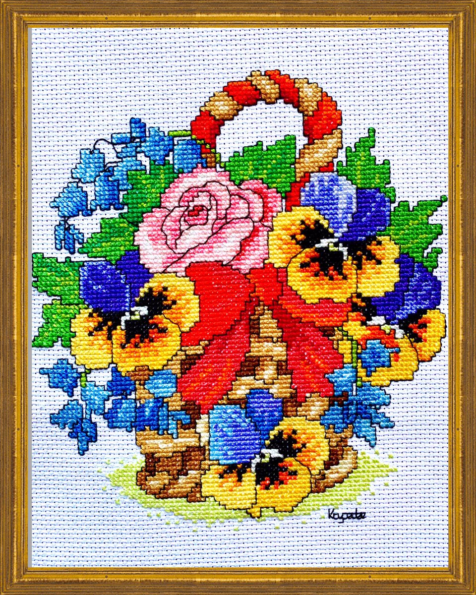 Kaycedee's tweet photo. My second “Lockdown” cross stitch piece completed! #lockdownuk #COVID19 #coronavirus #crossstitch #crafts #flowers #embroidery #lockdownpastime https://t.co/XWN1WzWTxU