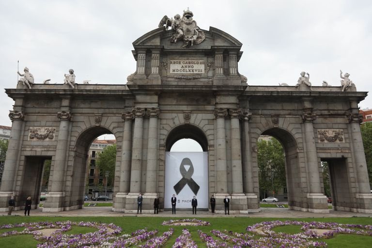 #Madrid. Siempre Madrid. A la altura de las circunstancias por duras que sean. Por siempre, <a href="/MADRID/">Ayuntamiento Madrid</a> y sus gentes!