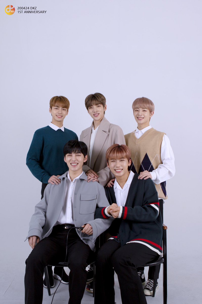 dkz_dy's tweet photo. #DONGKIZ
D-DAY🎉

#동키즈 #1주년 #0424 https://t.co/Ds9hDsTEuj