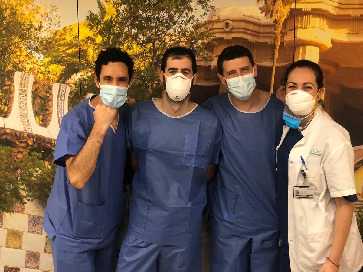 CotClinic's tweet photo. Els professionals de COT que van passar a medicina 1a línia Covid (9 adjunts i 4 residents) tornen a COT la propera setmana. Han fet una feina excel.lent. Gràcies pel vostre mestratge!! Valors humans, actitud, competències i treball en equip...l’essència de la nostra professió https://t.co/51ILOVEXBz