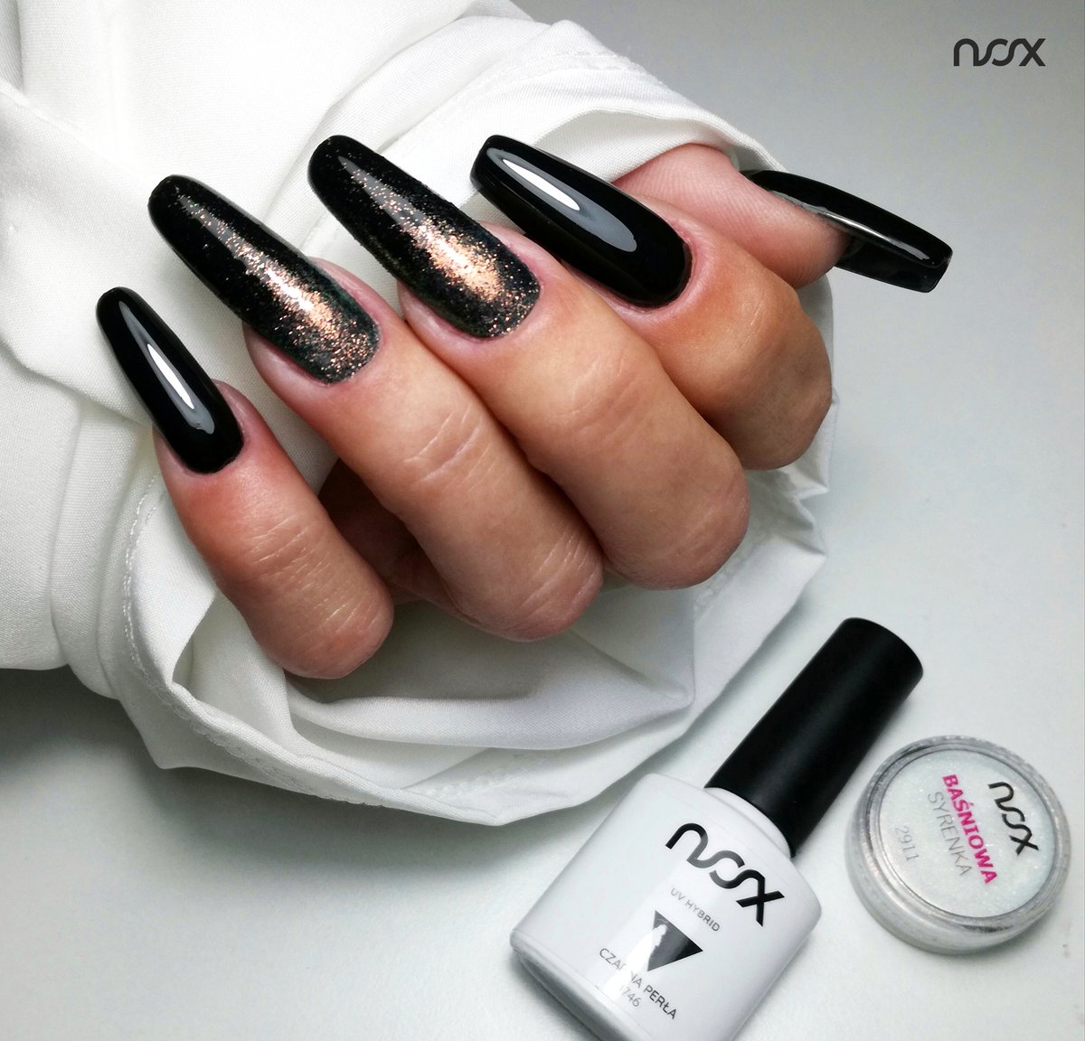 NOX_Nails's tweet photo. Szukacie czerni doskonałej? Mamy dla Was propozycję idealną - Czarną Perłę!

#nails #nail #nailsart #nailart #nailsartist #nailartist #blacknails #nails2inspire #nailsdesign #nailswag #manicure #manicurehybrydowy #paznokcie #paznokciehybrydowe #paznokcieżelowe #czarnepaznokcie https://t.co/hAdxSsmG1H