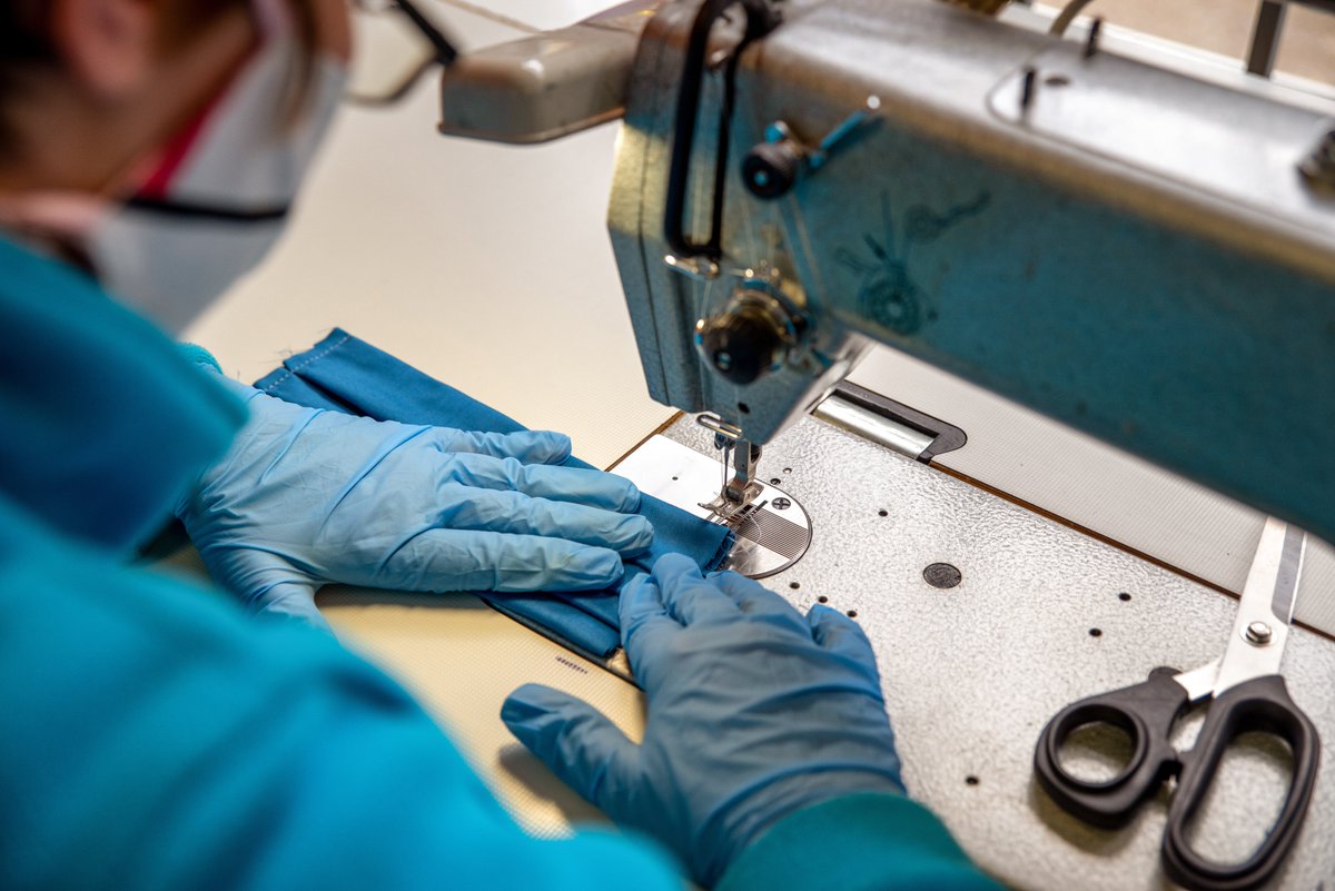 tesimnext's tweet photo. An #ENICBC project is matching textile producers and users to support the supply chain of coveted textile sanitary materials for the production of health garnments. 📰Read how @TexMedAlliances contributes to the fight against #COVID19 ▶️
https://t.co/bNJ8d8rzWp https://t.co/SQ86cllGRF