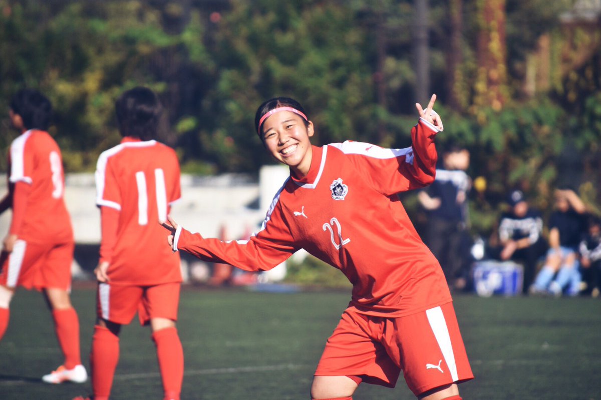 東京女子体育大学サッカー部 على تويتر こんにちは チームで唯一の関西人 おしゃべり大好きなかんなです 呼び名 かんな かんちゃん 学年 4年 背番号 22番 ポジション Df 趣味 ライブ映像をみること 新入生へ 是非 笑顔溢れるサッカー部へ