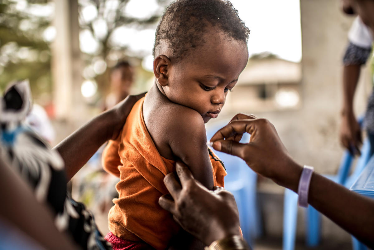 PeterWa65237388's tweet photo. We don’t have a vaccine for #COVID19 yet, but 1 in 10 children are still at risk from preventable diseases like #measles &amp; #meningitis.

Vaccines save lives 💉 👨‍👩‍👦

#VaccinesWork #WIW2020 https://t.co/fiK9Qt2puq