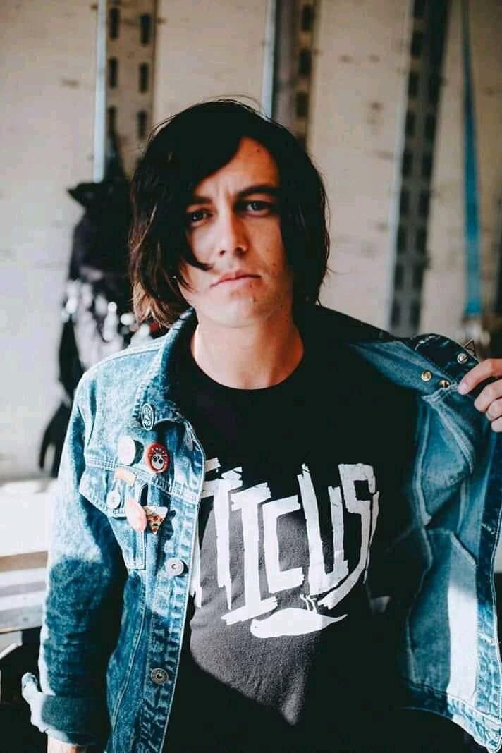 Happy Birthday to my twin brother Kellin Quinn of Sleeping with Sirens! 