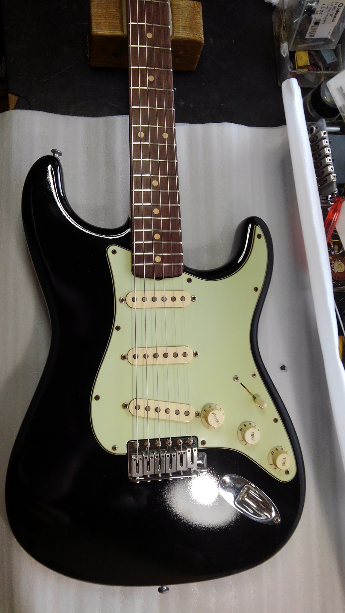 Fender Stratocaster ローズ指板　ブラック DAISUKE（Aqua Timezやってます） on X: 