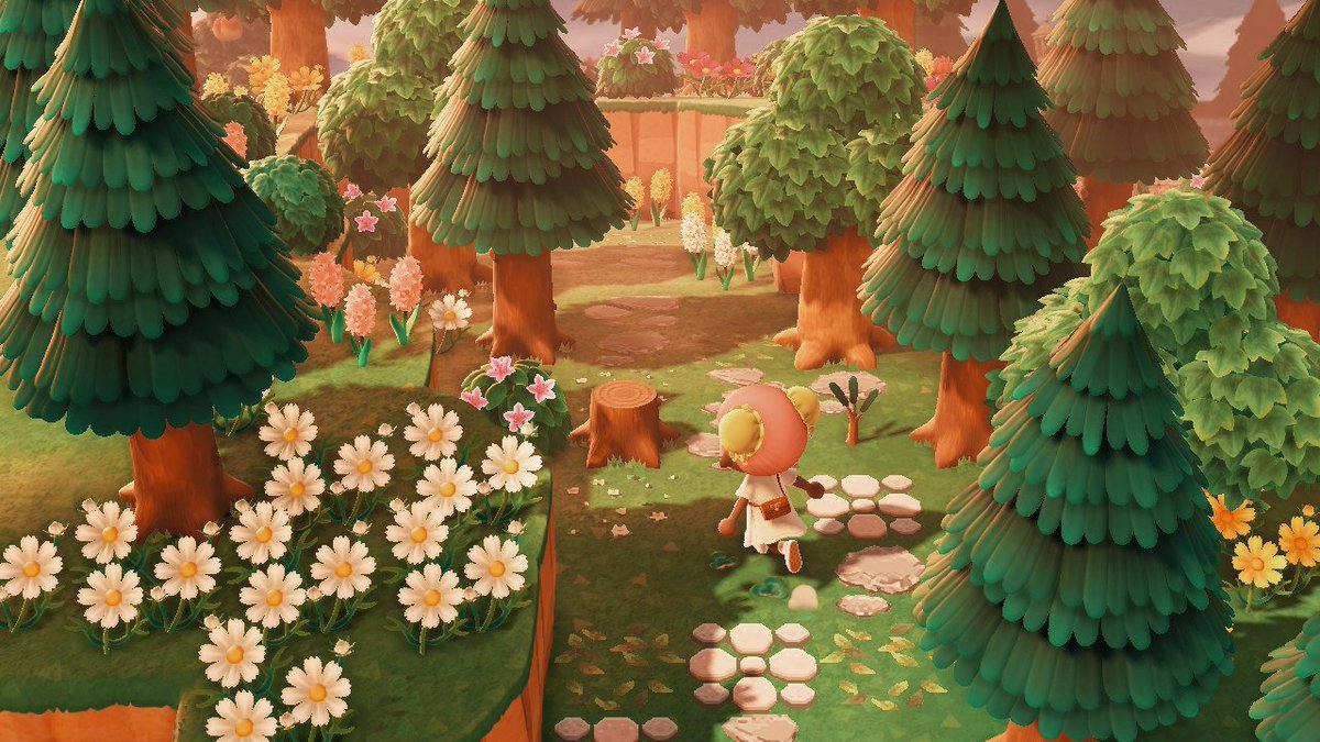honeycrossing_'s tweet photo. ignoring my responsibilities by putting shrubbery everywhere 😆 #acnh https://t.co/MjAMbIq31y