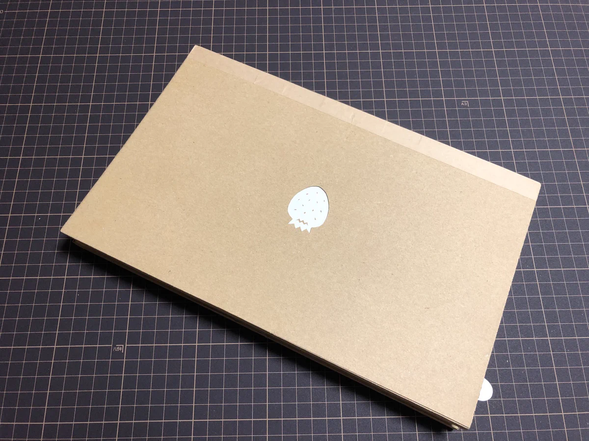 【キーボードまで再現】段ボールで作ったパソコンが本物そっくりだと話題に