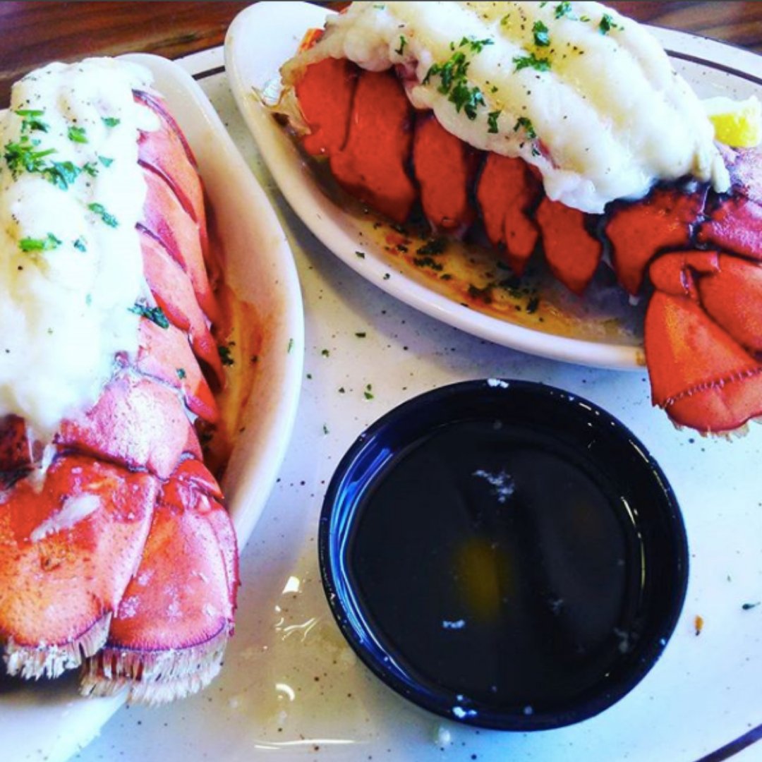 Twin lobster tails #yum

photo by <a href="/coltsummers45/">coltsummers45</a>