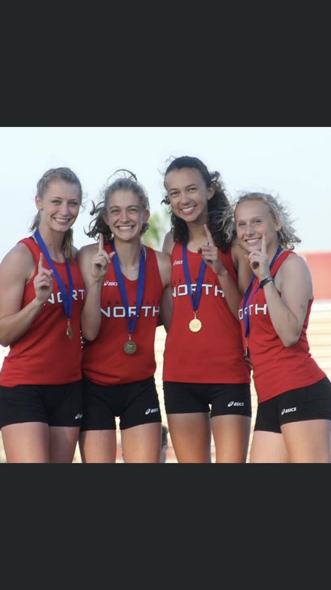 tkmlarson5's tweet image. My Senior salute Ella Larson @LNHS_Track  She’s an 8 time MSHSL participant,  6 State medals, a State Champion in the 400, holds 3 school records at LNHS. And a beautiful person🦋. @MSHSLjohn @LnhsPanthersAD #seniorsalute