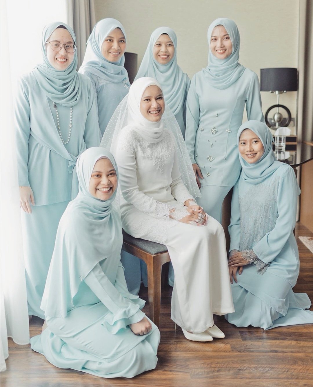 WedPTP on X The Blue Squad bridesmaid bluetheme weddingday malaybridesmaids weddingphoto groupphoto nikah sanding reception hantaran pelamin malaywedding WedPTP Photo via thelowlight Visit https t ...
