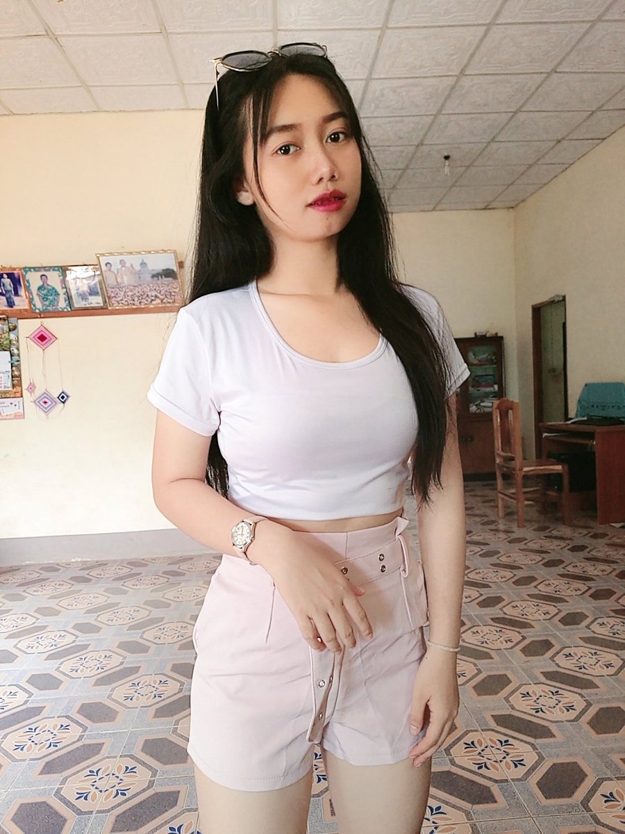 MookSrimala's tweet photo. ทำหน้านิ่งไปงั้นแหละ .🤨🤨🤨
อันที่จิงอยากยิ้มจะตาย
 #แคปชั่นอ่อยแรง #แคปชั่นน่ารัก #แคปชั่น #แคปชั่นอ่อย #แคปชั่นเด็ด  #ทีมมีแฟนเป็นผู้หญิงเเต่โคตรมีความสุข #แคปชั่น2020 #แคปชั่นเศร้า #แคปชั่นกวนตีน https://t.co/IWb8yFSgpv