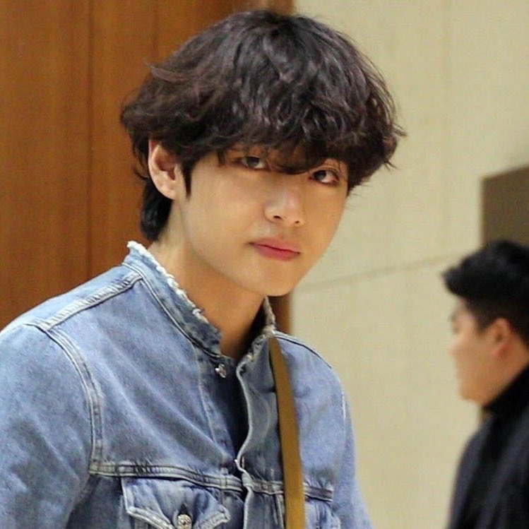 taehyung with a mullet : a well needed thread
