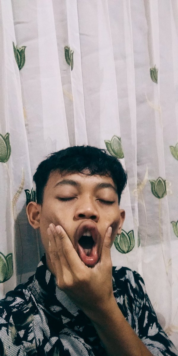 Dhenlais_'s tweet image. Begadang tungguin sahur, abis sahur tidur, bangun-bangun uda buka. Sungguh nikmatnya bulan puasa
.
.
.
.
 #ngaco