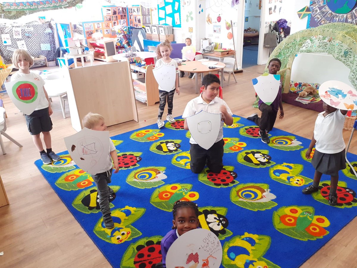 HPA_Philip_Lane's tweet image. St George shields! #HPAPL #StGeorgesDay @HarrisFed