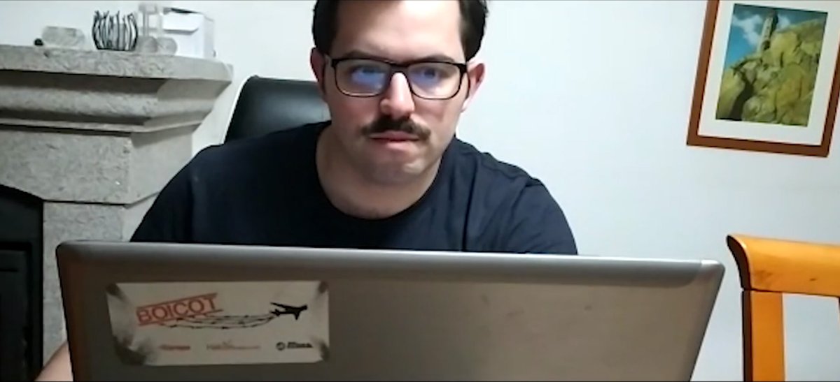 HectorPenaGZ's tweet photo. Que pu*a marabilla de curta que é @Simon_Dice2020! Creativa, fresca, e non é porque sexa meu irmán, pero @El_Nacco é unha revelación actoral, a forma de transmitir só coa expresión, sen dicir nada...xa non se ve. Con razón se está viralizando tanto. Tomade nota, @InterplayFest! https://t.co/qbRQBsbRmR