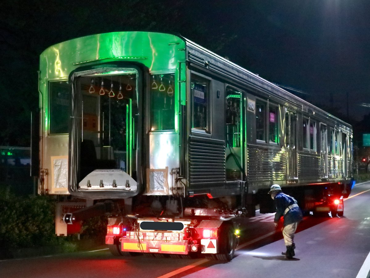 Tokuchan4698606's tweet photo. 【2020.4.23 東急8500系8625F 廃車搬出へ】

デハ8625(1号車)・デハ8731(2号車)が搬出されました。
今回の搬出で、8625Fの廃車搬出は終了です。
今まで本当にお疲れ様でした！
ありがとう！さようなら！

#東急8500系
#8625F https://t.co/FZvphn2DCX