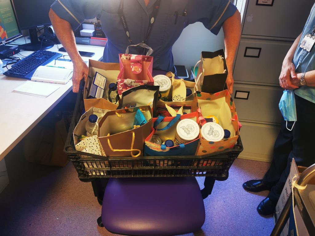 Emilia86435168's tweet photo. A wonderful box of goodies from a patient to show his appreciation of the fabulous care on #Berman1
Such an amazing team xxx https://t.co/RdjaMdMGIK