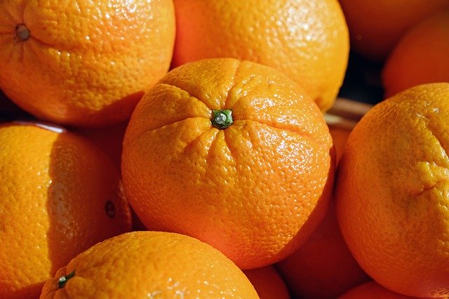 Sanifruit1's tweet photo. 🌳🍊👍 La naranja cierra la mejor temporada en diez años por el aumento del consumo.
#naranja #navel #valencias #cítricos #tratamientos #postcosecha #SaniFruitConElCampo
https://t.co/h7E5eDahsJ https://t.co/vamxijxNIy