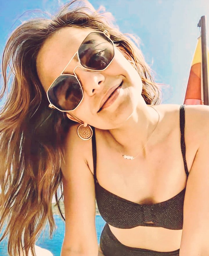 CencerNx's tweet photo. Bahar bey ❤️💅

#BaharŞahin #OzanDolunay #OzBah #BerBah #CerenKaraçay #CenkKaraçay #Zalimİstanbul #CenCer #kanald #avşarfilm https://t.co/h2svARZzGy