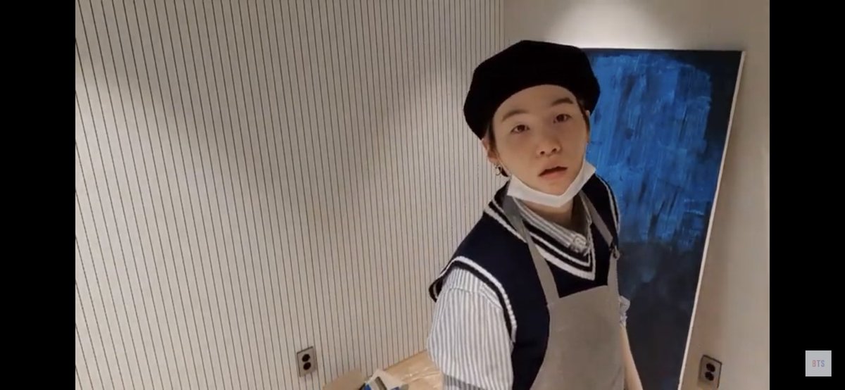 bbbtbp_'s tweet photo. 絵かいてる後ろ姿めっちゃかっこいいのに、こっち向いたら赤ちゃんやん🥺 https://t.co/XWG8rIP41L
