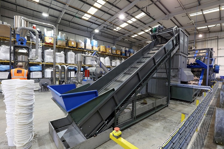 Indigo Environmental Group are pleased to announce a brand new contaminated plastics recycling line. Read more here:  skiphiremagazine.co.uk/2020/04/24/ind…