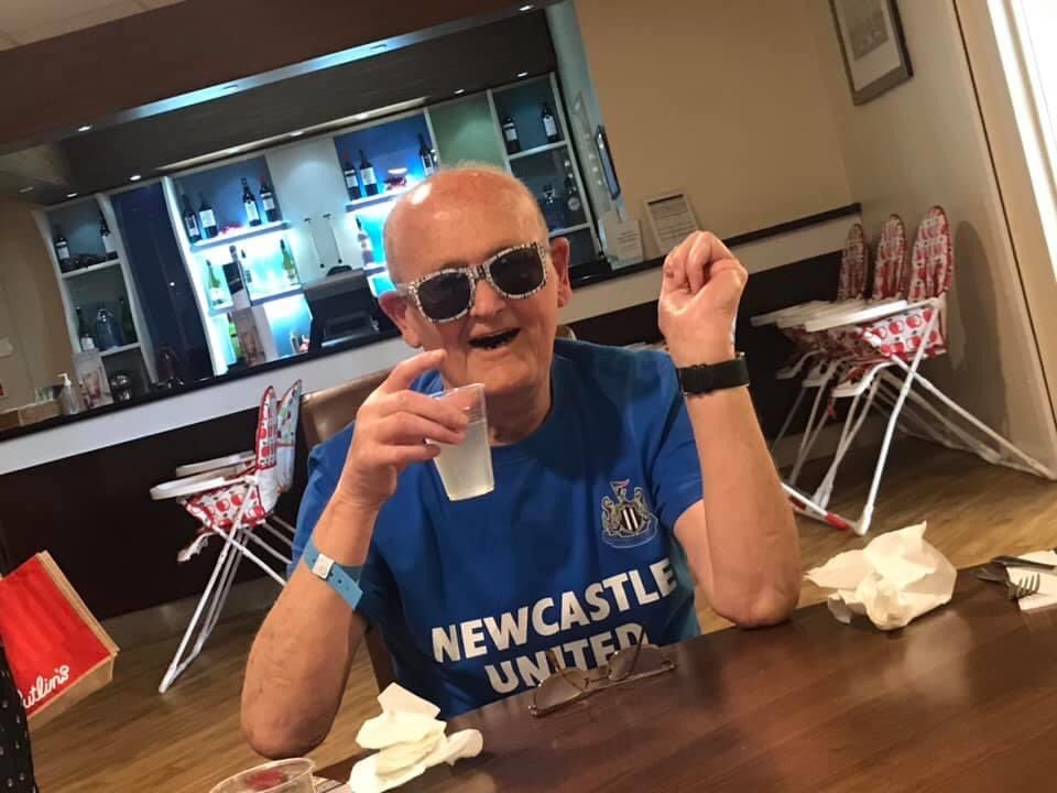 Housi75's tweet image. @NUFC @alanshearer 
This is my 80 year old fun loving dad, who is a super Newcastle United fan, He is battling 3 cancers &amp;amp; doing ok, he is struggling with lockdown no football &amp;amp; no club. Please could you send him a message to cheer him up it would mean the world 🖤🤍 many thanks