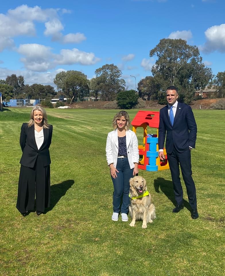 Ambassador <a href="/rachaeleahcar/">RACHAEL</a> puts her support behind the Royal society for the blind  SA <a href="/RSBfocus/">RSB</a> EMERGENCY  fundraising appeal to train puppies, guide dogs &amp; service dogs for the SA legally blind community! Donate ->
mycause.com.au/page/227203/ou…
#rsb #GuideDogs #disability #adelaide