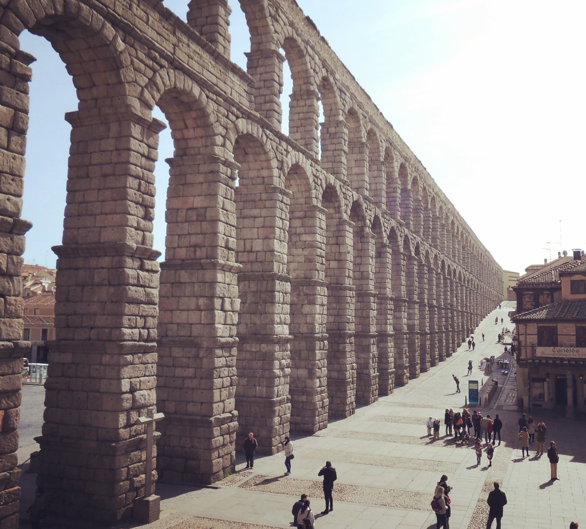 cumminganderton's tweet image. Photo of the day: #retrogram of the incredible aqueduct of Segovia, in Spain. Date of construction remains a mystery but sometime around 1st century AD seems likely