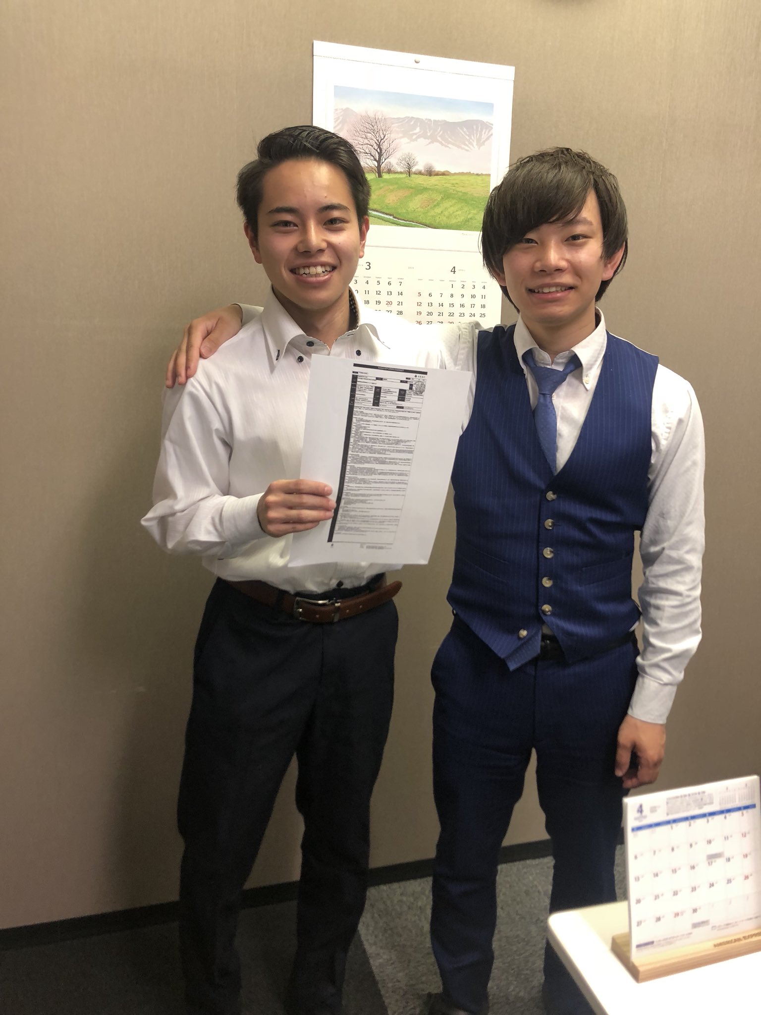 岩水亮太 株式会社seec En Twitter 最年少歳の営業マン人生初受注 やりましたぁーーー 入社して1ヵ月 念願のお申込書が遂にきました 2年目の先輩が後輩に対して かっこいいところみせたね 売れるんだ っていうのを速攻みせるのは大事だよ