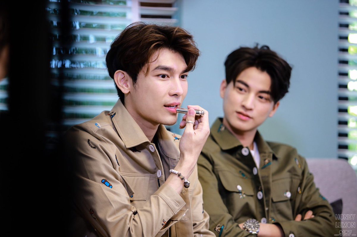 He always gives him these looks  #Mewgulf  #หวานใจมิวกลัฟ
